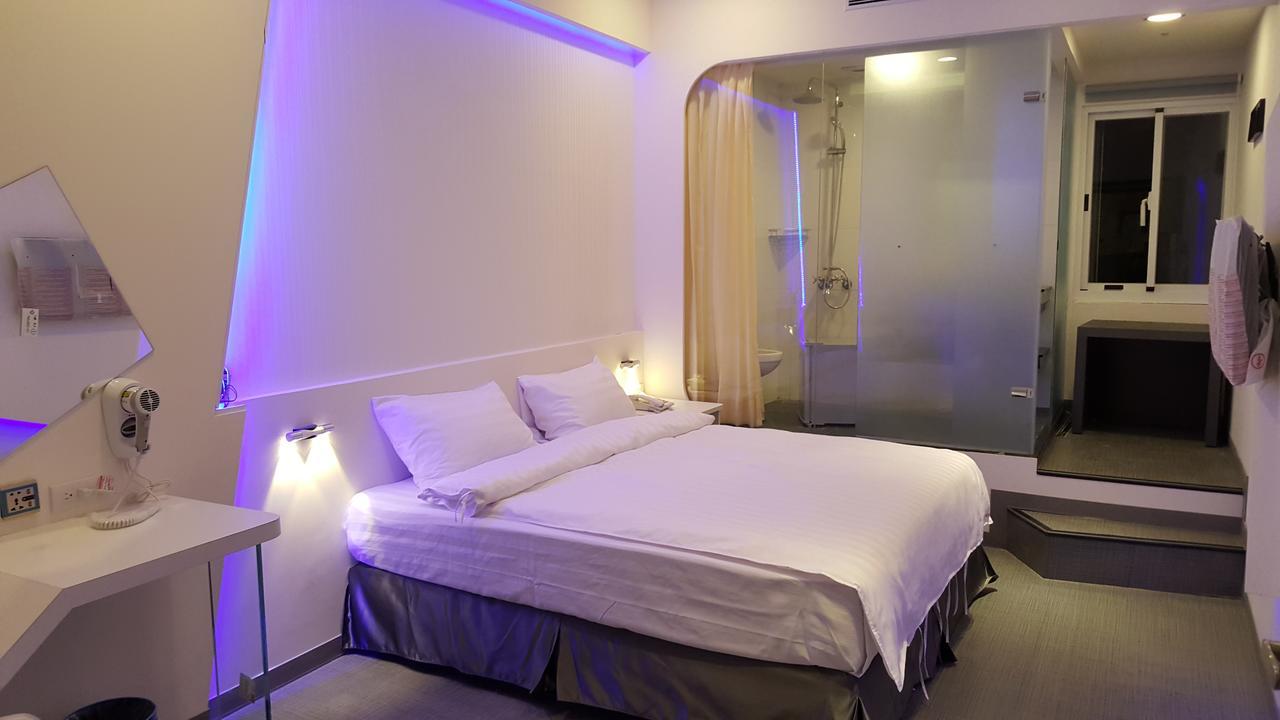 Galaxia Business Hotel Taichung Eksteriør billede