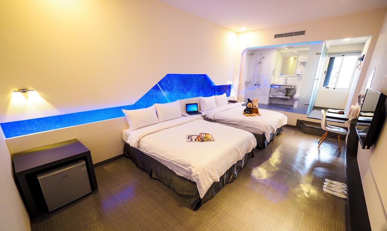 Galaxia Business Hotel Taichung Eksteriør billede