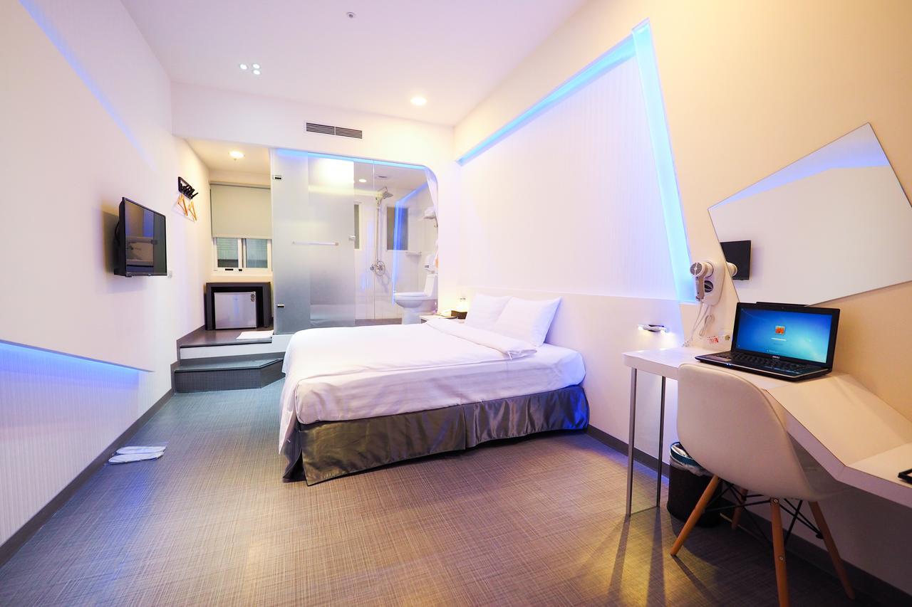 Galaxia Business Hotel Taichung Eksteriør billede