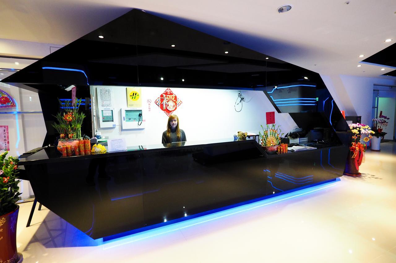 Galaxia Business Hotel Taichung Eksteriør billede