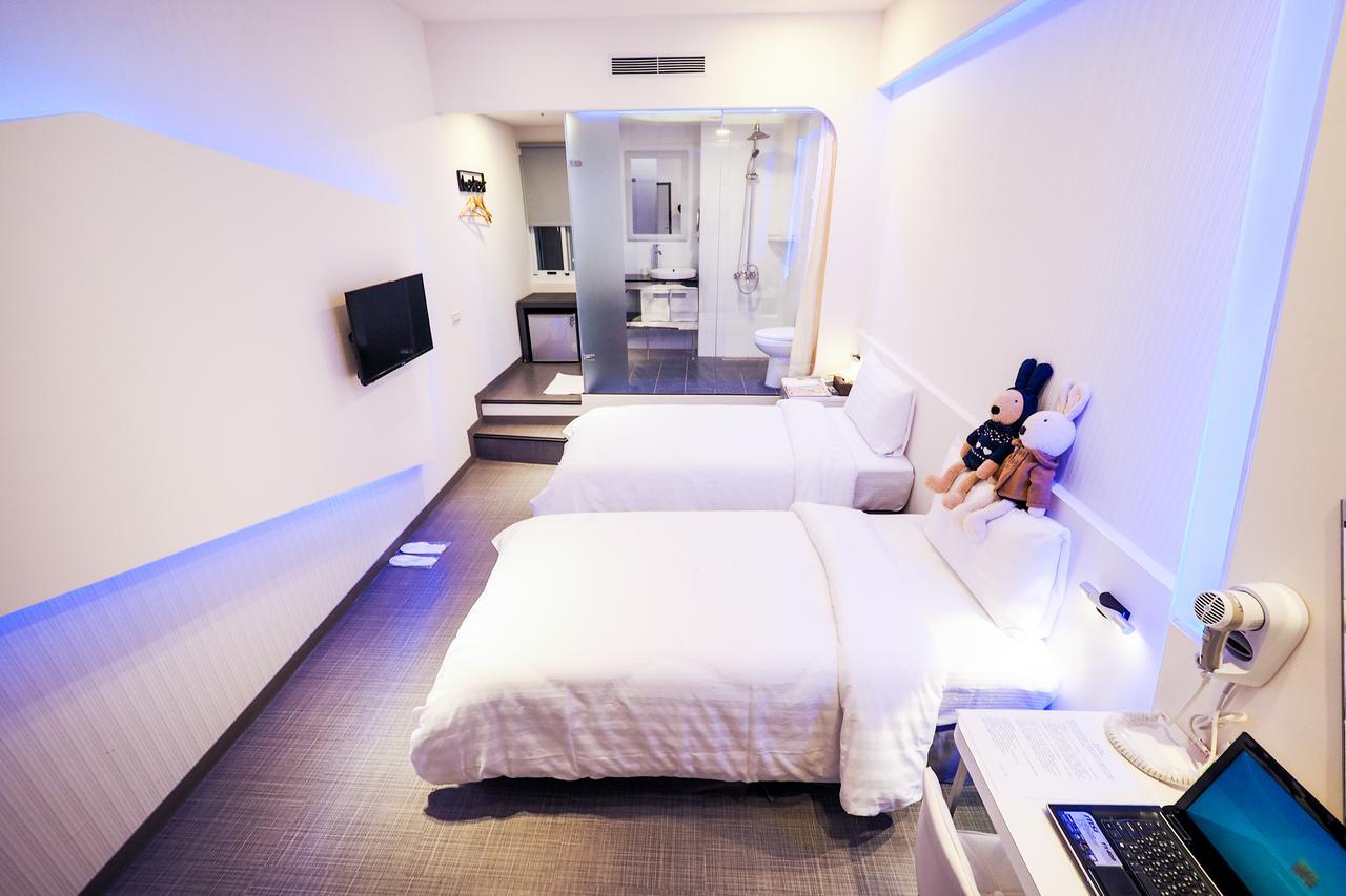 Galaxia Business Hotel Taichung Eksteriør billede
