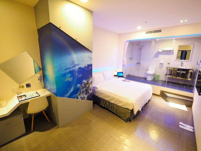 Galaxia Business Hotel Taichung Eksteriør billede
